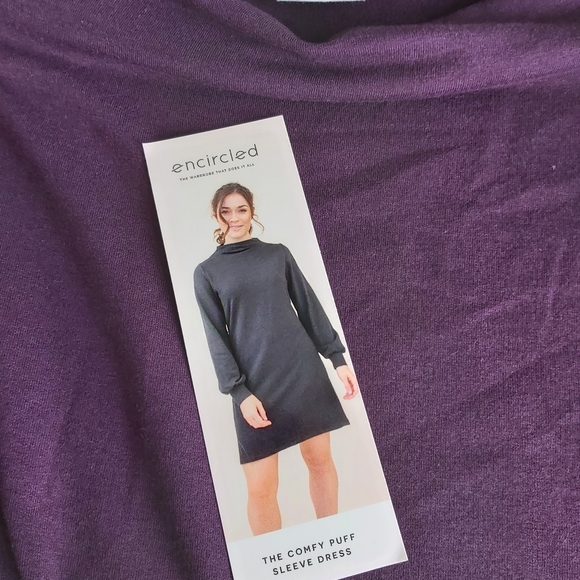 ENCIRCLED Puff Sleeve Dress - Picture 3 of 4